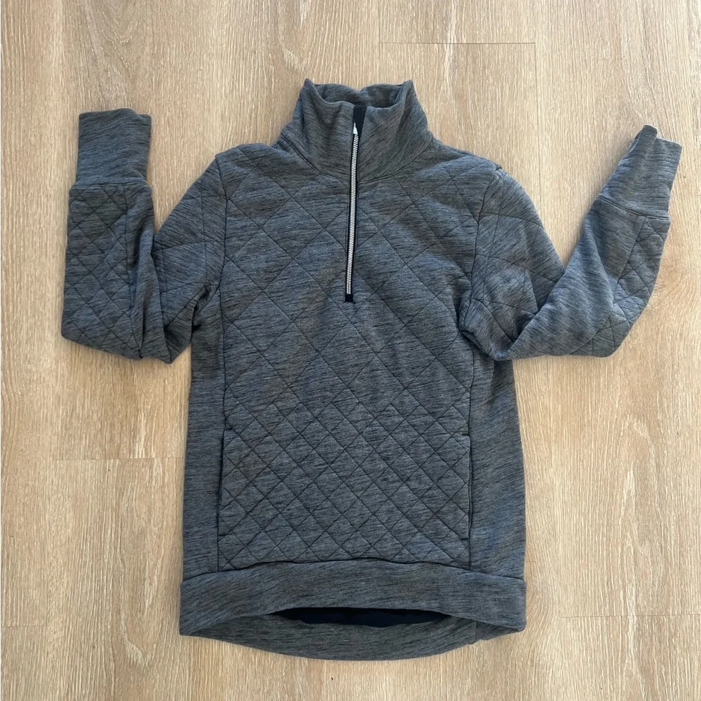 lululemon athletica Gray Quilted Sweatshirt - Picture 3 of 6